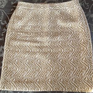 Banana republic tan and cream lined skirt sz 4